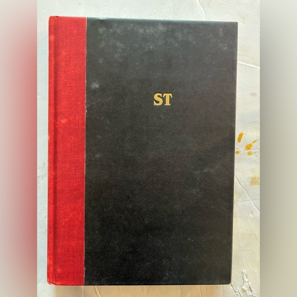 Stranger Things:Worlds Turned Upside Down:The Official Behind... FIRST EDITION